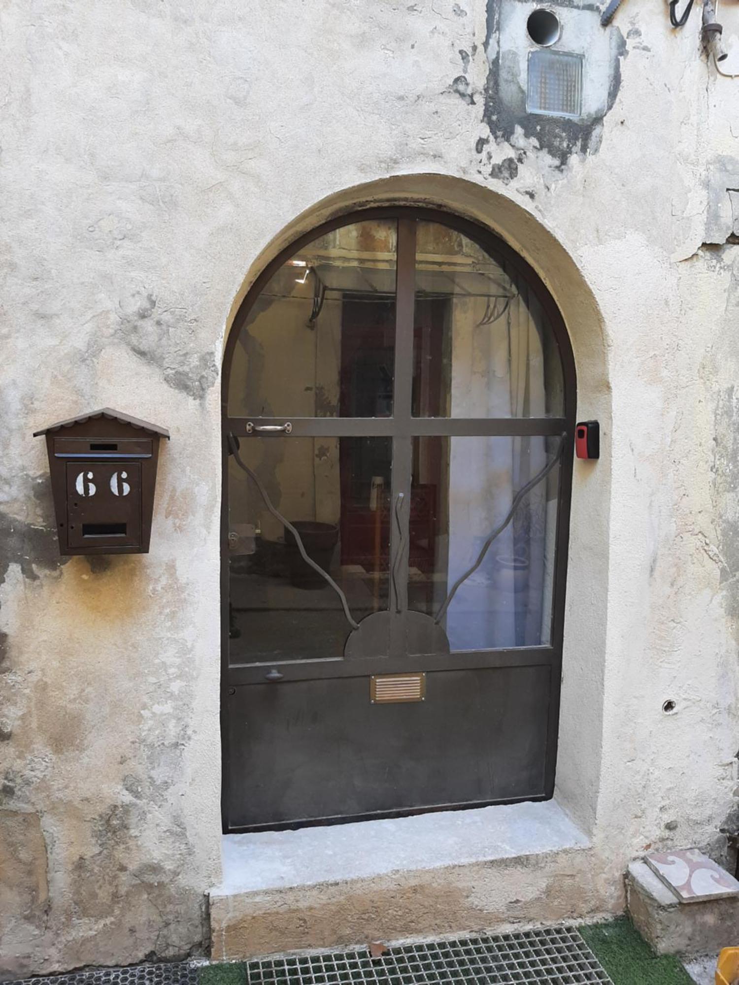 L Oustau Des Arenes Apartment Арл Екстериор снимка